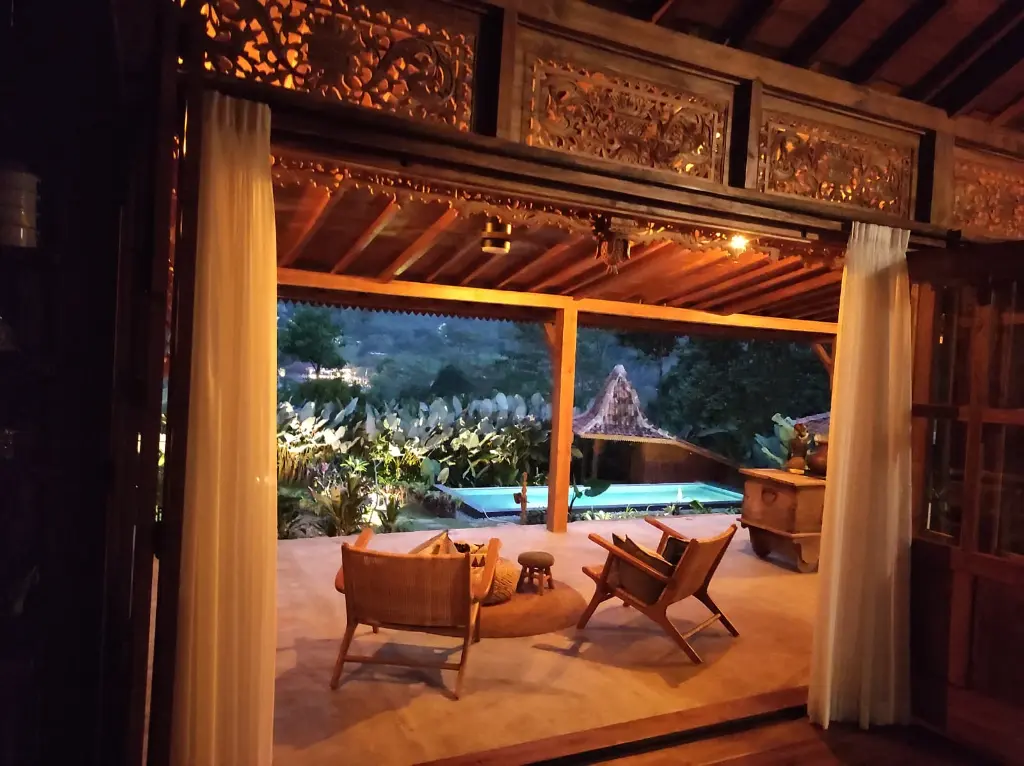 Evening ambiance with pool.webp